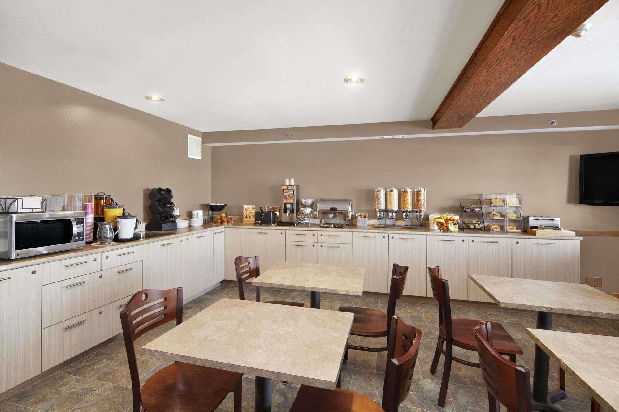 Country Inn & Suites Dartmouth エクステリア 写真