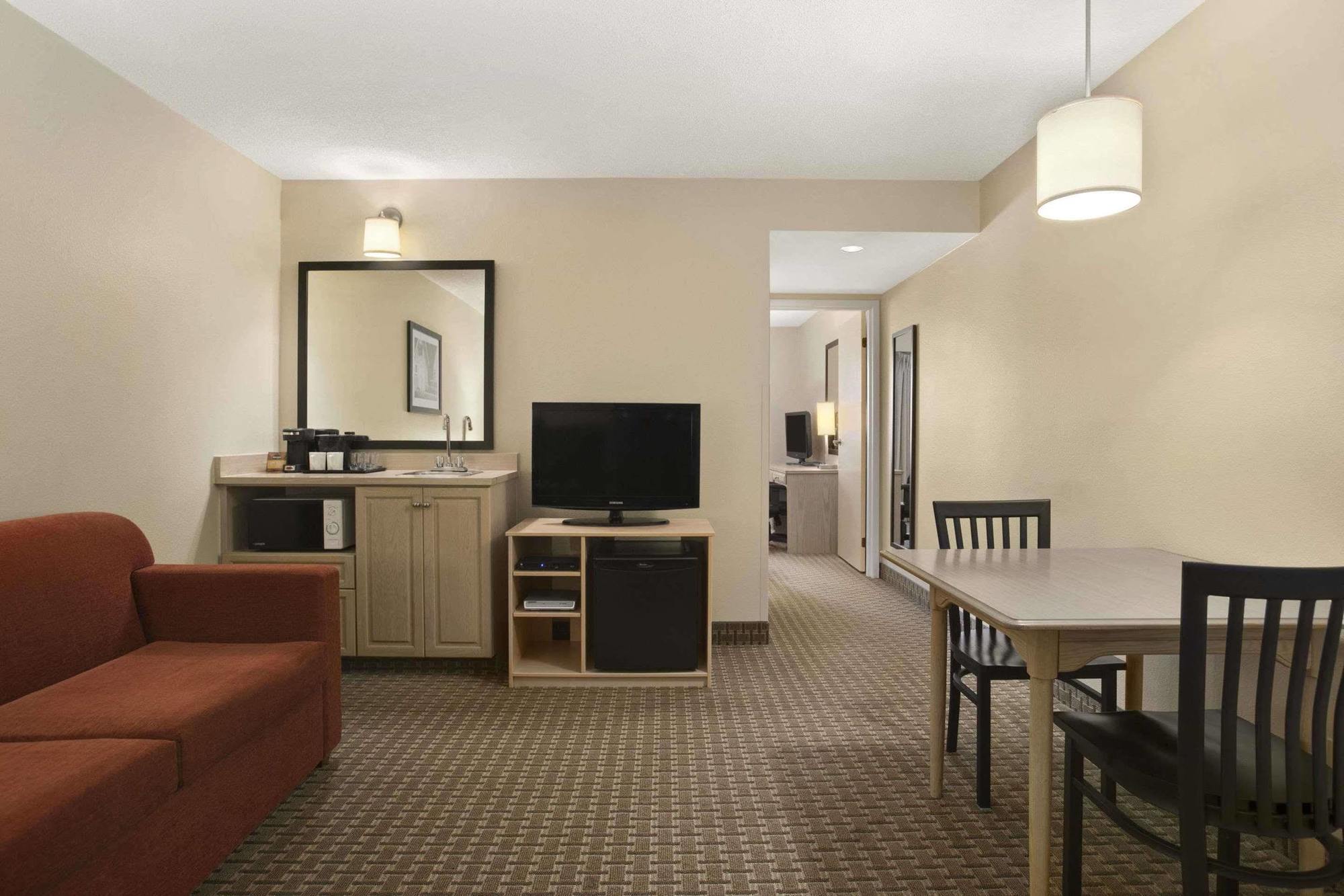 Country Inn & Suites Dartmouth エクステリア 写真